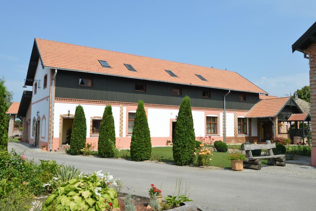 Hotel Schwabenhaus Sandra Exterior foto
